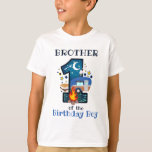 T-shirt Happy Camper First Birthday shirt Brother Camping<br><div class="desc">Célébrez le premier anniversaire du bébé avec ce t-shirt spécial,  design spécial et personnalisé</div>