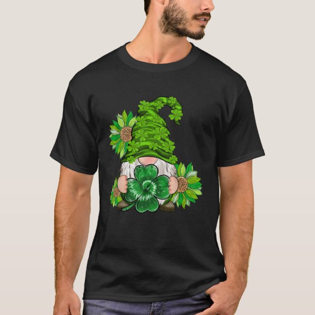 T-shirt Happy St Patrick's Day Gnome with Leopard Sunflowe (Devant)