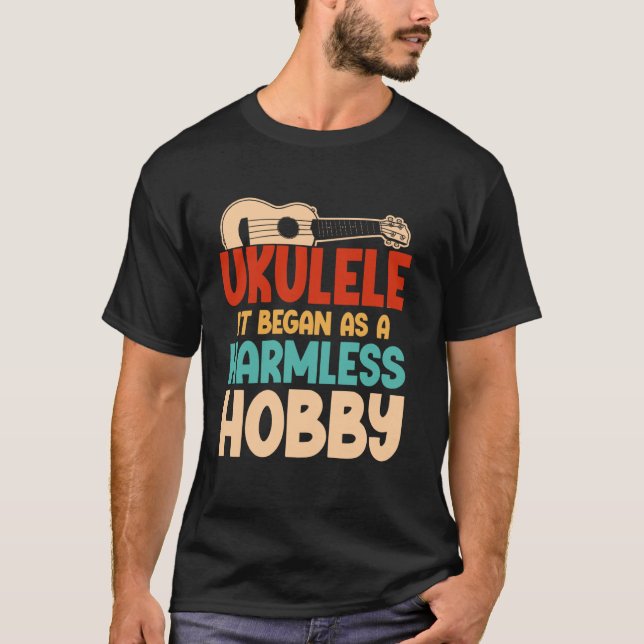 T-shirt Hawaiian Ukulele Uke Ukulele Il A Commencé Comme U (Devant)