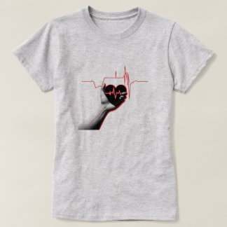 T-shirt Heartbeat Love Design – Hand Holding Heart
