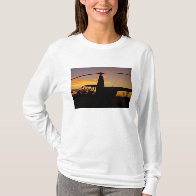 T-shirt hélicoptère Robinson R44 au coucher du soleil (Devant)