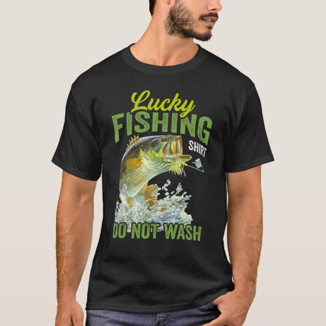 T-shirt Heureusement Pêche Ne Lave Pas Pour Pêcheur (Devant)