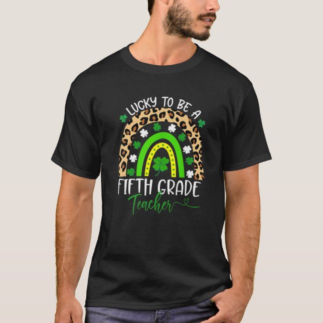 T-shirt Heureux D'Être Un Jour de la Saint Patrick Enseign (Devant)