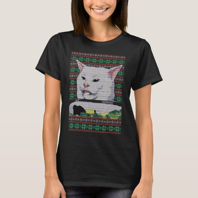 T-shirt hideux avec un mème de femme criant après  (Devant)
