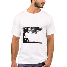 "Homme réfléchissant sous un arbre dans Silhouette
