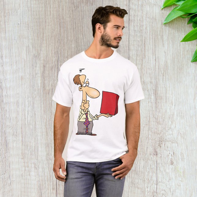 T-shirt Homme Regardant Une Boîte (Créateur téléchargé)