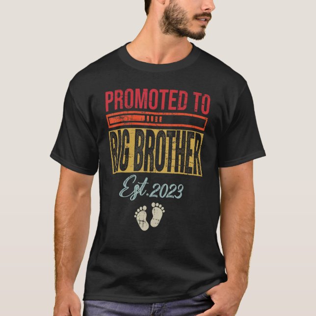 T-shirt Hommes Promus À Big Brother Est 2023 Première Fois (Devant)