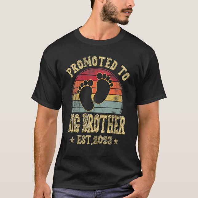 T-shirt Hommes Promus À Big Brother Est 2023 Première Fois (Devant)