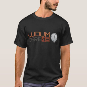 T-shirt Horloge brillante de défi de Ludum