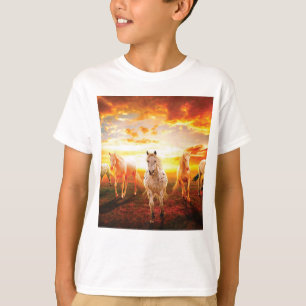T-shirt Horses at sunset throw pillow