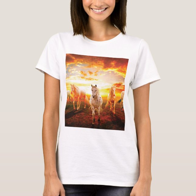 T-shirt Horses at sunset throw pillow (Devant)