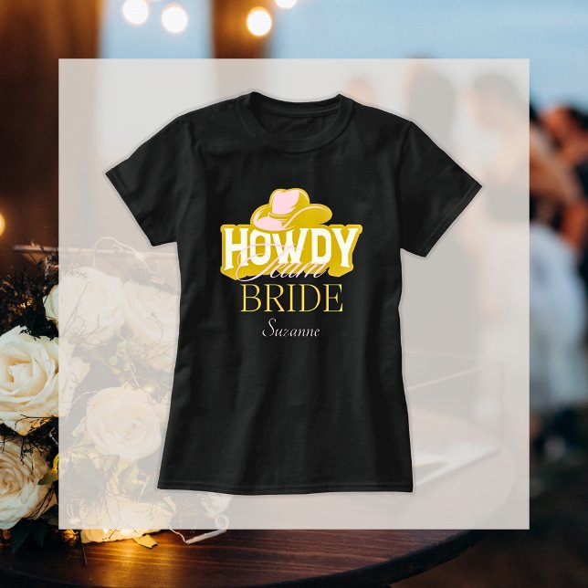 T-shirt Howdy Gold Cowboy Casquette Team Nom de la mariée  (Matching Bridal Bachelorette Party T-Shirts)