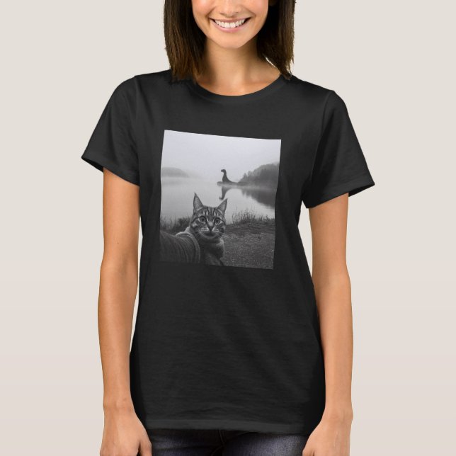 T-shirt Humour de Cryptide Drôle Chat Selfie Avec Nessie L (Devant)