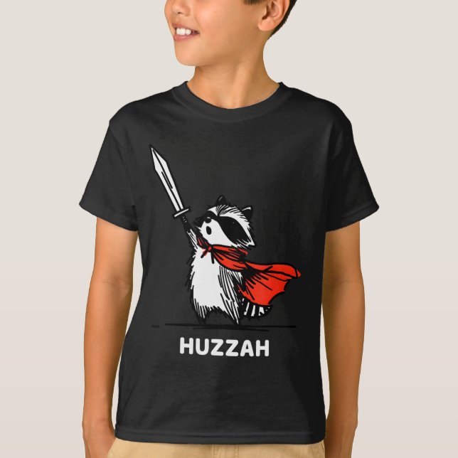 T-shirt Huzzah Raccoon Knight Funny Sword Meme Quote  (Devant)