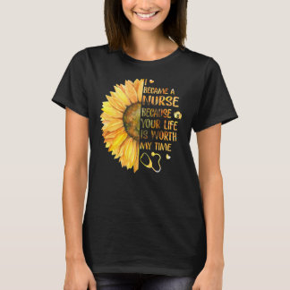 T-shirt I Camcams A Nurse Because Your Life Is Worth My Ti