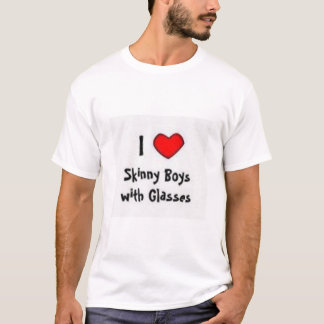 T-shirt I garçons maigres de coeur avec des verres