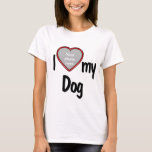 T-shirt I Heart My Dog - Photo de votre animal de compagni<br><div class="desc">Ce t-shirt amusant vous permettra de montrer combien vous aimez votre chien! La chemise est dotée d'un cadre de dépôt de photo en forme de coeur amusant où vous pouvez télécharger une photo de votre propre chien. Les Amoureux de les chiens tomberont amoureux de ce t-shirt amusant et personnalisable qui...</div>