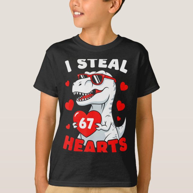 T-shirt I Steal 67 Hearts Funny 67 Valentine Dinosaur Men  (Devant)