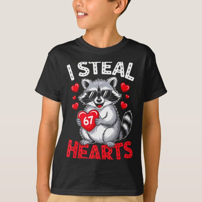 T-shirt I Steal 67 Hearts Funny 67 Valentine Raccoon Men B (Devant)