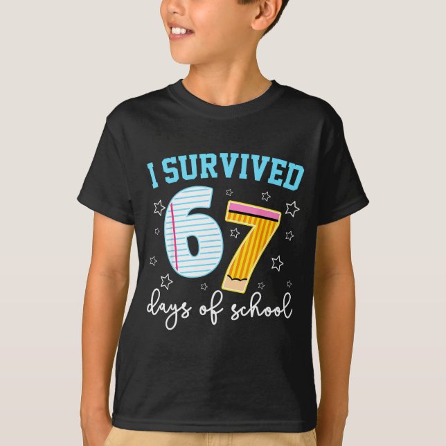 T-shirt I Survived 67 Days Of School Funny Meme Teacher St (Devant)