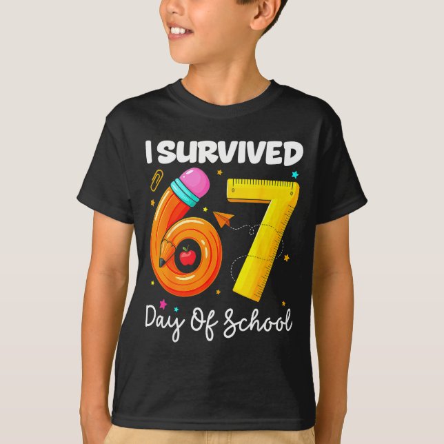 T-shirt I Survived 67 Days Of School Funny Meme Teacher St (Devant)
