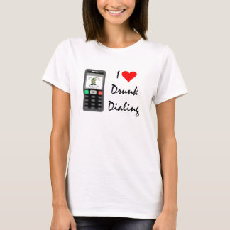 T-shirt I T de la femme de composition bue par coeur