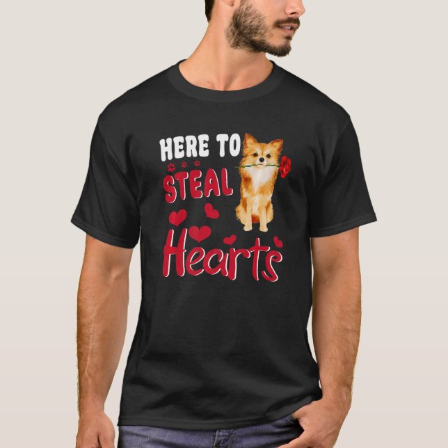 T-shirt Ici Pour Voler Les Coeurs Drôle Chien Poméranien V (Devant)