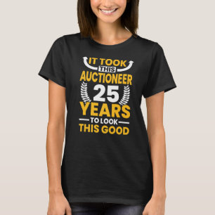 T-shirt Il a fallu 25 ans à cet enchérisseur pour avoir l'