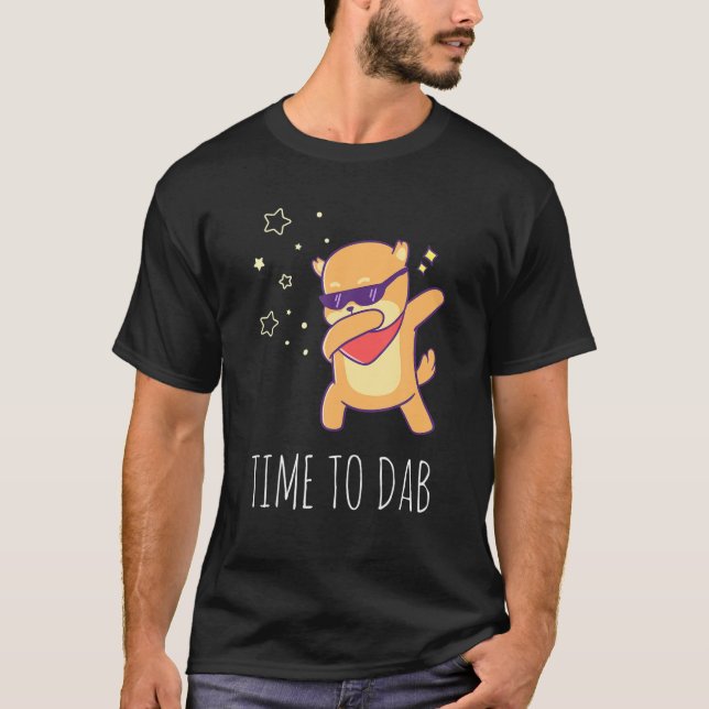 T-shirt Il Est Temps De Dab Funny Cute Kawaii Anime Shiba  (Devant)