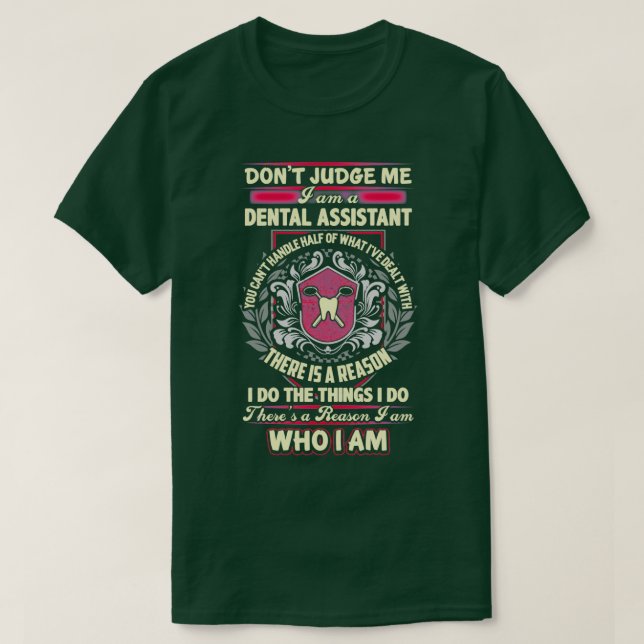T-shirt Il Y A Une Raison Pour Laquelle Je Suis Adjointe D (Design devant)
