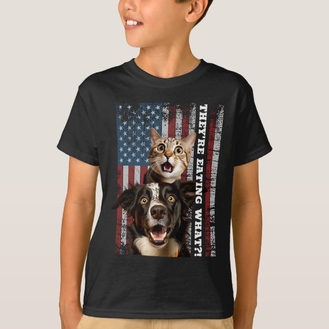 T-shirt Ils mangent les chiens, les chats, les animaux de  (Devant)