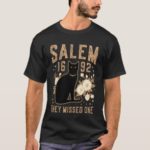 T-shirt Ils ont manqué un chat noir des procès de sorcière