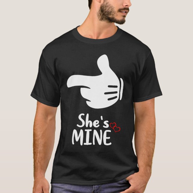 T-shirt I'm Hers She's Mine Pair Couple  LGBTQ (Devant)