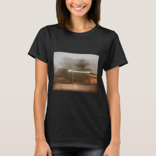 T-shirt Image Bleue D'Une Maison Avec Baguette De Cocotier