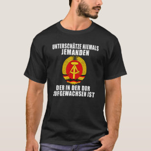 T-shirt Impression au verso Ne sous-estimez jamais un viei