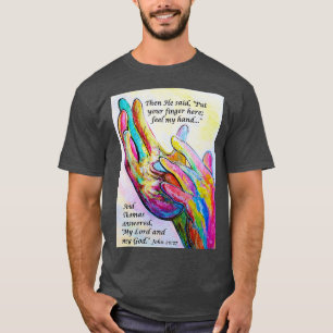 T-shirt Impressions à ongles dans ses mains
