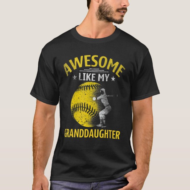 T-shirt Incroyable comme ma petite-fille softball pour gra (Devant)