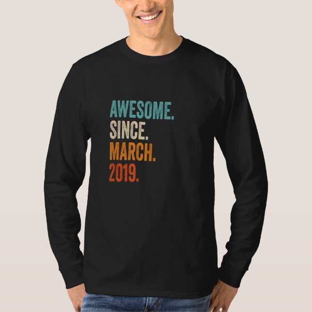 T-shirt Incroyable depuis mars 2019 4e anniversaire (Devant)