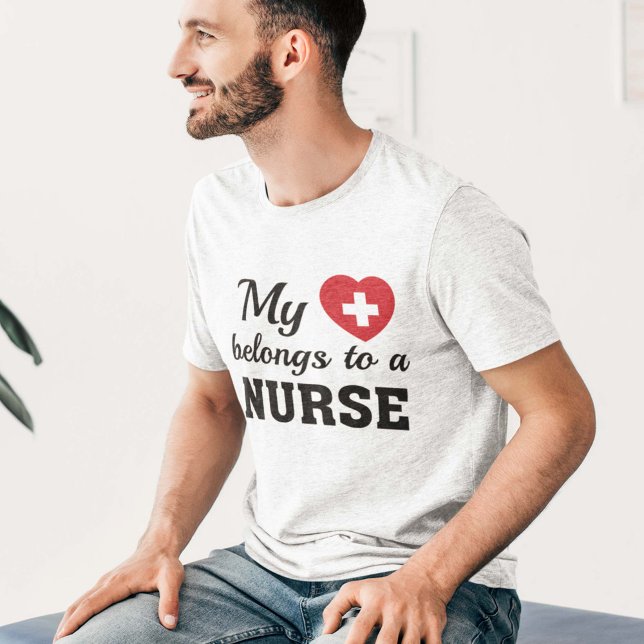 T-shirt Infirmière Coeur Appartient (Créateur téléchargé)