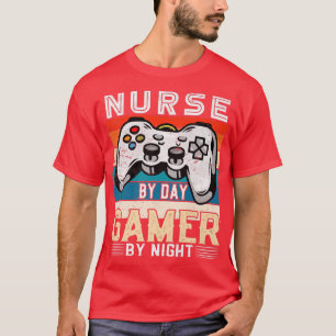 T-shirt Infirmière le jour joueuse la nuit fans de jeux vi