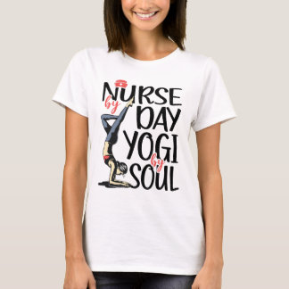 T-shirt Infirmière par jour Yogi par Soul