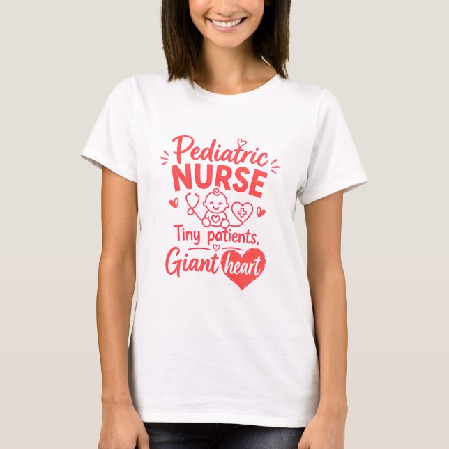 T-shirt Infirmière Pédiatrique Petits Patients Cœur Géant  (Devant)