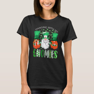 T-shirt Infirmière suspendue avec mes gnomes St Patrick's