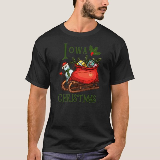 T-shirt Iowa Christmas Sled Sleigh Green Text (Devant)