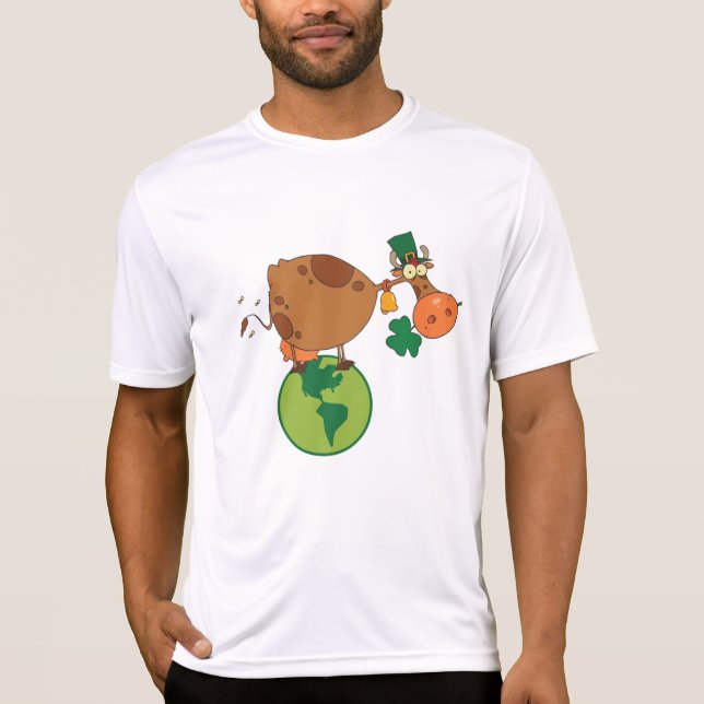 T-shirt Irish Leprechaun Cow Standing on Planet Earth (Devant)