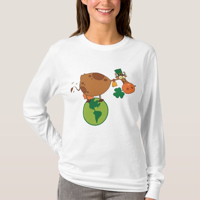 T-shirt Irish Leprechaun Cow Standing on Planet Earth (Devant)