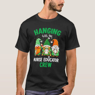 T-shirt Irlandais Gnome Accroché Avec L'Infirmière Éducatr