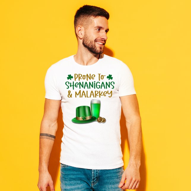 T-shirt Irlandais Prone To Shenanigans (Créateur téléchargé)