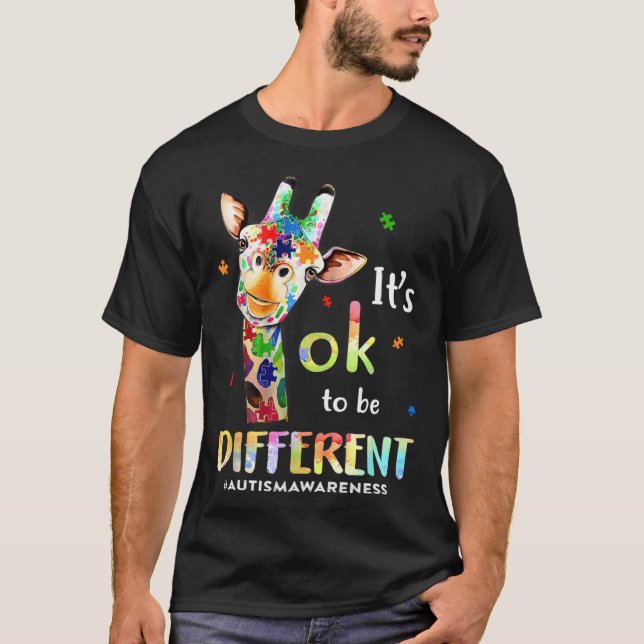 T-shirt It s Ok To Be Different Giraffe Puzzle Autism Awar (Devant)