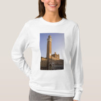 Italie, Toscane, Sienne. Torre del Mangia sur